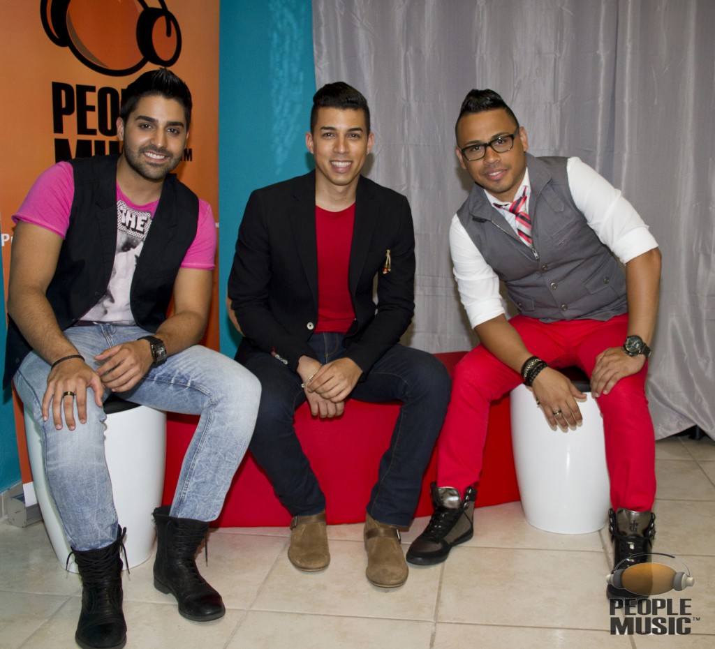 Saludo oficial de los chicos de N’KLABE para People Music