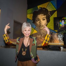 El Coca-Cola Music Hall rinde homenaje a Rita Moreno