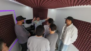 Jowell visita Centro de Tratamiento Social en Villalba  para motivar a los jóvenes